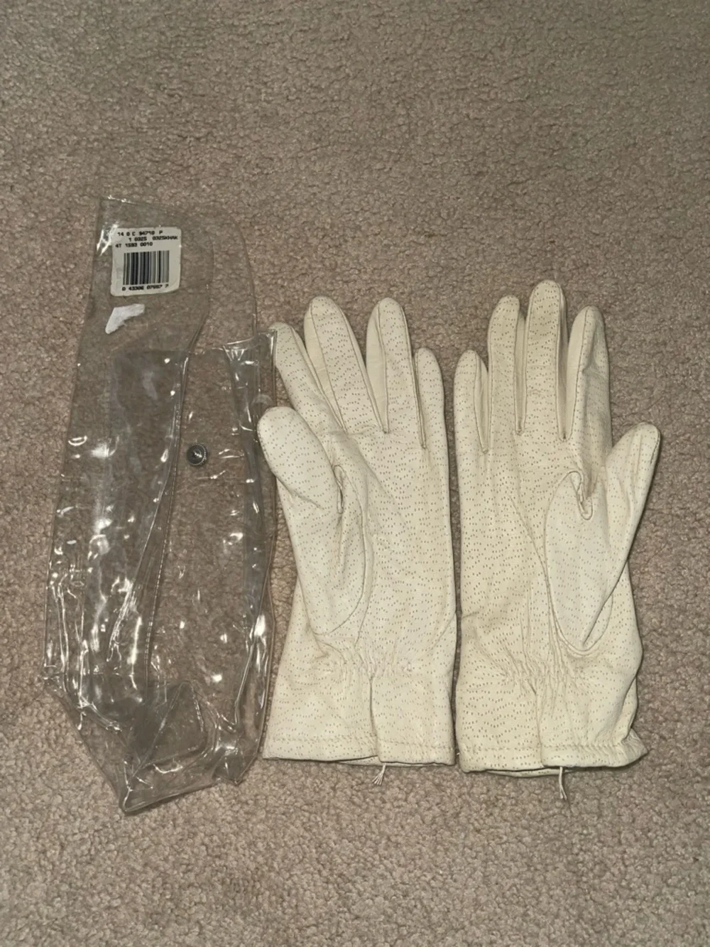 Vintage Fownes Leather Gloves Cream Perforated Driving Gloves Size 7